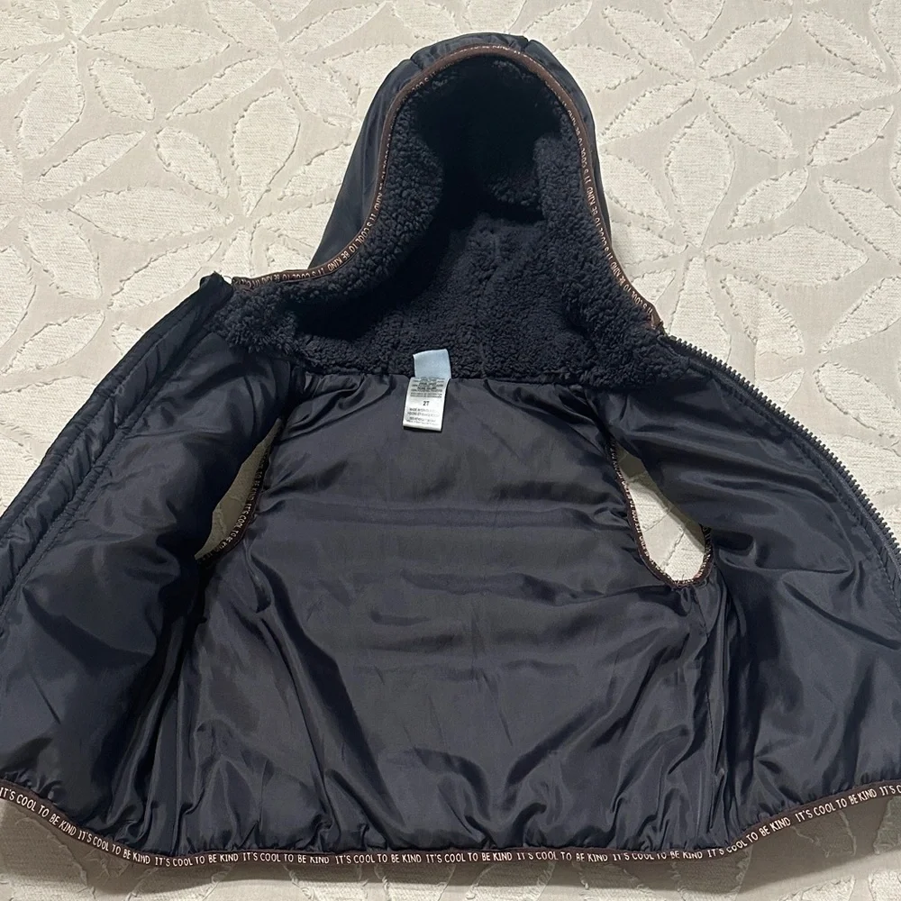 Bundle of Two Hooded and Sleeveless Vests Like New sz 2T